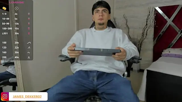 JamesDeker online show from 30, 9, 2025