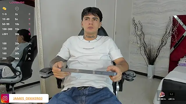 JamesDeker online show from 4, 10, 2025