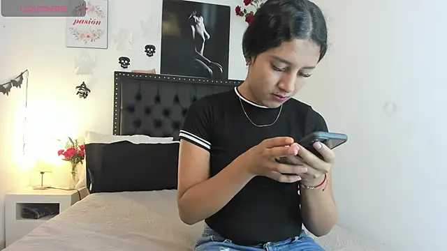 ScarlettVell online show from 20, 10, 2025