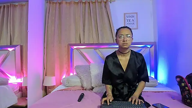 Snapshot of bravepetunia chatting on 3, 10, 2025 bravepetunia online show from 3, 10, 2025