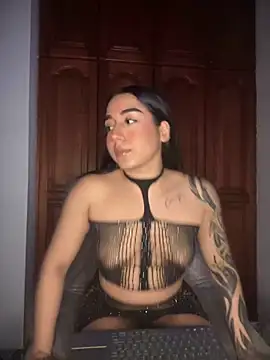 KaditaNavarro online show from 8, 9, 2025