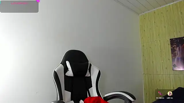 Raven Rouge  online show from 2, 2, 2026