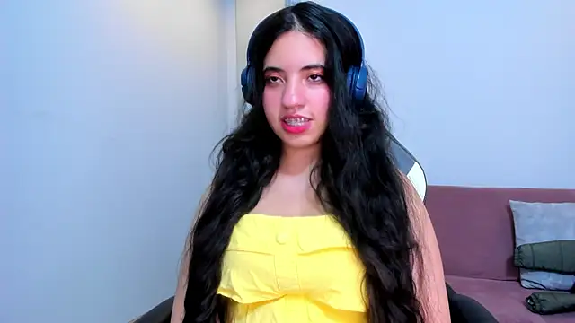 Nicol Chang online show from 14, 11, 2025