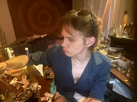 Snapshot of XanderOzzz chatting on 24, 9, 2025 XanderOzzz online show from 24, 9, 2025