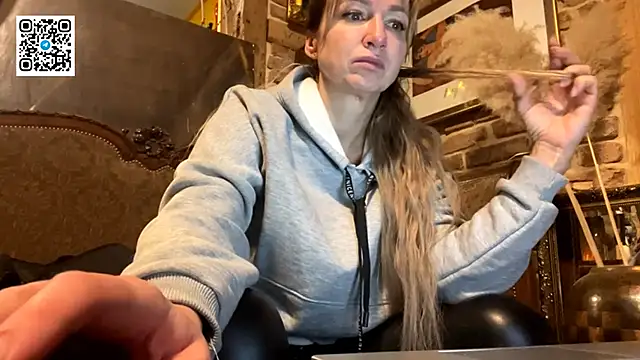 Lapussia online show from 7, 11, 2025