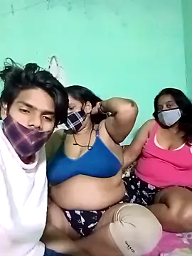 LoveOnStream online show from 5, 11, 2025