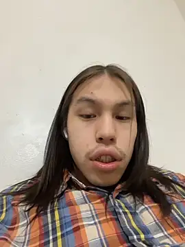 heytherepeoples717 online show from 14, 3, 2026