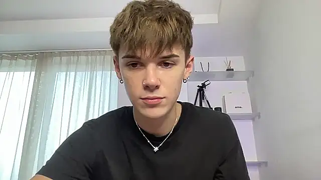 Snapshot of Milk_Guy chatting on 8, 10, 2025 Milk Guy online show from 8, 10, 2025
