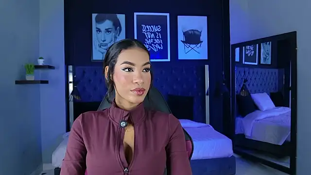 Snapshot of kitty_collins_ chatting on 4, 3, 2026 kitty collins online show from 4, 3, 2026