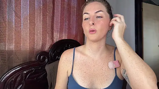 Snapshot of sexylittlefriend chatting on 22, 4, 2026 sexylittlefriend online show from 22, 4, 2026