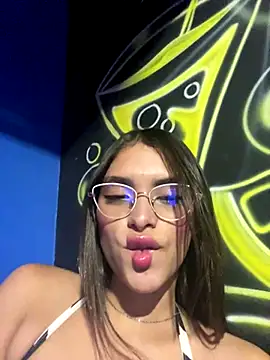 Hannacooper3 online show from 3, 12, 2025