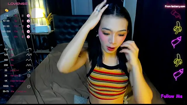 Snapshot of bellamoonlightX chatting on 8, 5, 2026 bellamoonlightX online show from 8, 5, 2026