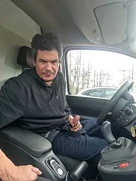 twitshe online show from 18, 2, 2026