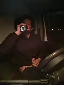 twitshe online show from 9, 3, 2026