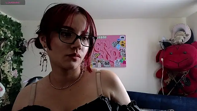 MiaVelvetDoll online show from 25, 5, 2026