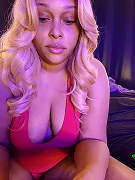 Snapshot of CelinaVaughn chatting on 7, 11, 2025 CelinaVaughn online show from 7, 11, 2025