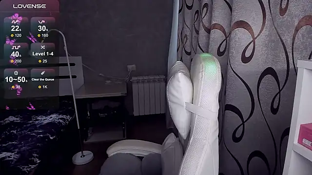 KiraKrox online show from 5, 3, 2026