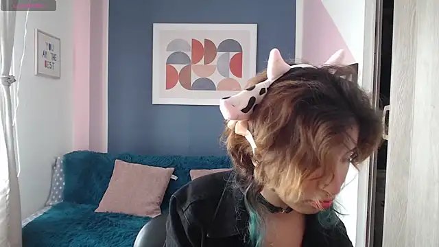 Snapshot of VenusMist chatting on 20, 9, 2025 VenusMist online show from 20, 9, 2025