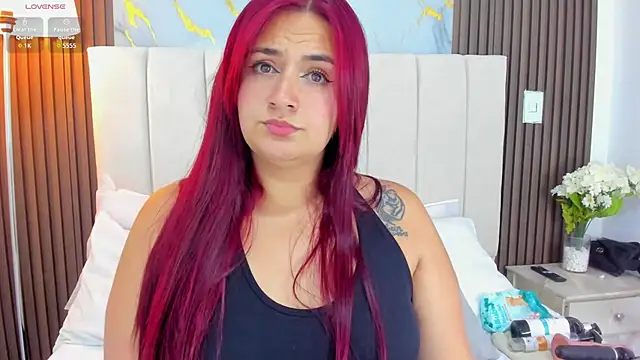 Snapshot of Victoria_Guzman chatting on 12, 6, 2026 Victoria Guzman online show from 12, 6, 2026