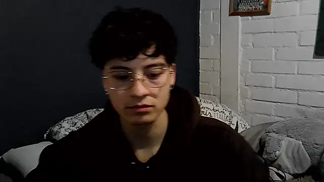 Snapshot of feeelipe2007 chatting on 24, 6, 2026 feeelipe2007 online show from 24, 6, 2026
