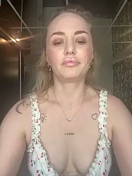 LiluMoon   online show from 10, 5, 2026