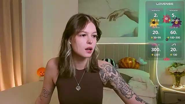 Lisa Blossom online show from 10, 11, 2025