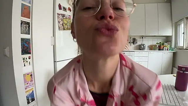 Scorpion Peach online show from 7, 11, 2025