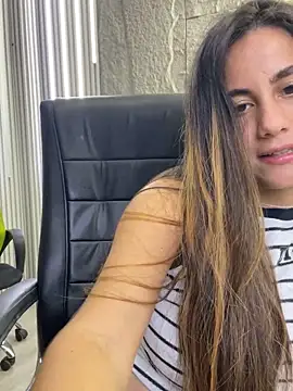 Snapshot of CamileX chatting on 2, 10, 2025 CamileX online show from 2, 10, 2025