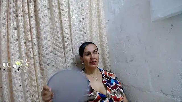 Snapshot of gabbyparker_ chatting on 18, 10, 2025 gabbyparker online show from 18, 10, 2025