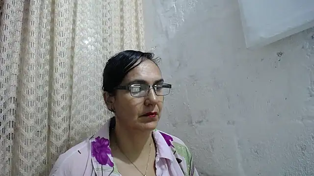 Snapshot of gabbyparker_ chatting on 21, 11, 2025 gabbyparker online show from 21, 11, 2025