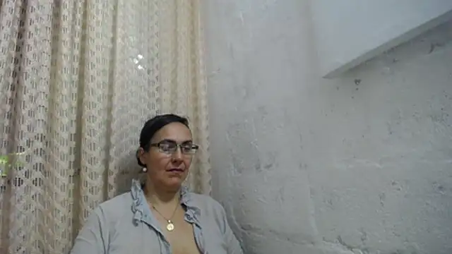 Snapshot of gabbyparker_ chatting on 18, 12, 2025 gabbyparker online show from 18, 12, 2025