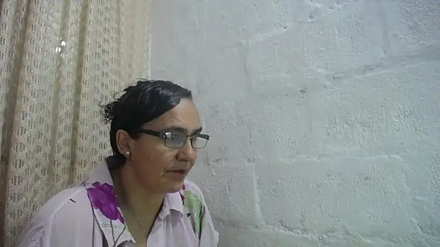Snapshot of gabbyparker_ chatting on 23, 4, 2026 gabbyparker online show from 23, 4, 2026