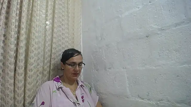 Snapshot of gabbyparker_ chatting on 25, 4, 2026 gabbyparker online show from 25, 4, 2026