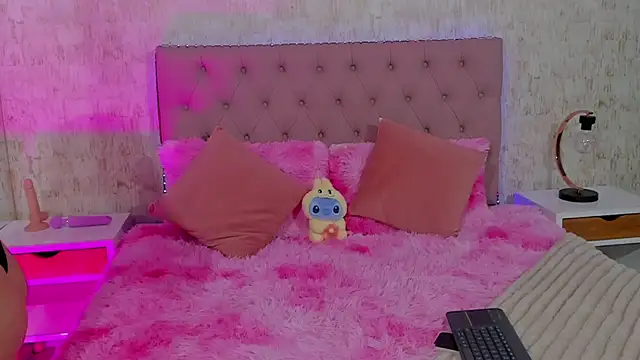 HannahCollyns online show from 25, 9, 2025