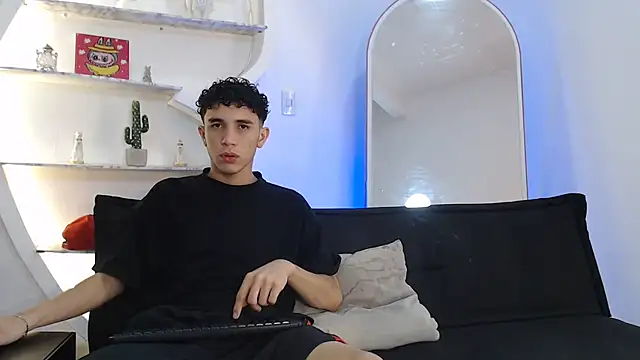 THREE GUYS HOT online show from 31, 10, 2025