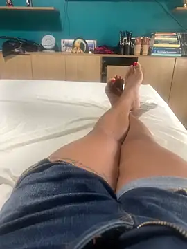 ju muniz01 online show from 6, 10, 2025