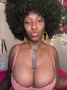 Snapshot of MistiSavannah chatting on 7, 6, 2026 MistiSavannah online show from 7, 6, 2026