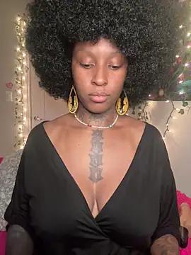 Snapshot of MistiSavannah chatting on 9, 6, 2026 MistiSavannah online show from 9, 6, 2026