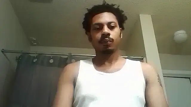 Snapshot of Yungandhungd chatting on 2, 10, 2025 Yungandhungd online show from 2, 10, 2025