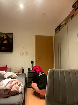 OliviaaFischer online show from 16, 12, 2025