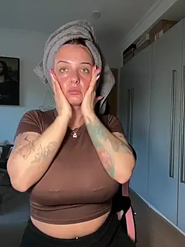 Snapshot of OliviaaFischer chatting on 25, 2, 2026 OliviaaFischer online show from 25, 2, 2026