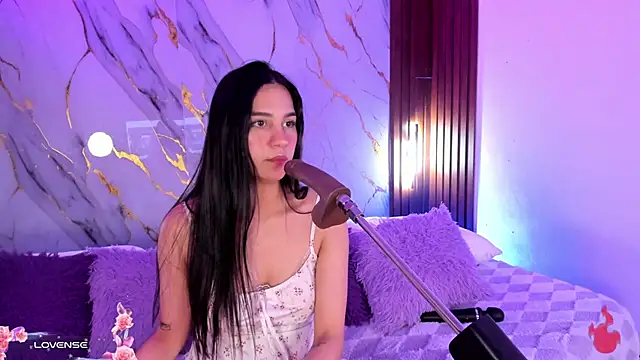 Snapshot of Emmiicute chatting on 18, 4, 2026 Emmiicute online show from 18, 4, 2026