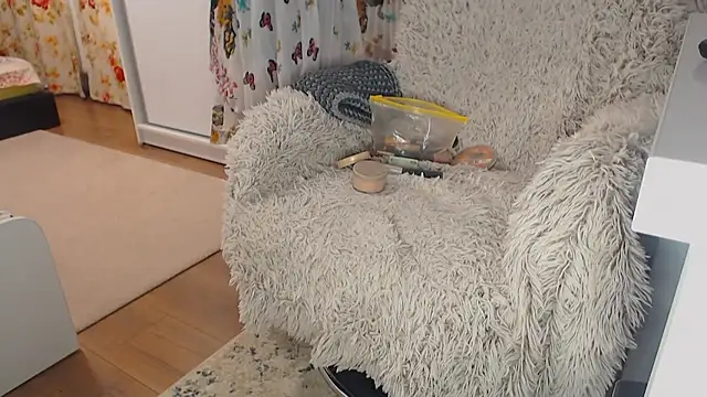 Snapshot of merlyn4 chatting on 11, 1, 2025 merlyn4 online show from 11, 1, 2025