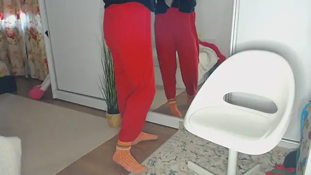 Snapshot of merlyn4 chatting on 26, 2, 2025 merlyn4 online show from 26, 2, 2025