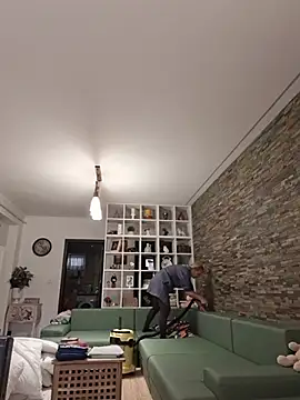 Snapshot of merlyn4 chatting on 12, 11, 2025 merlyn4 online show from 12, 11, 2025