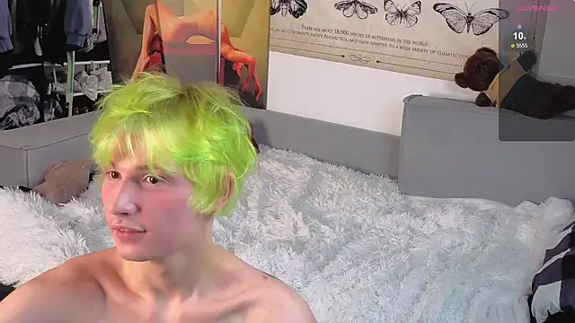 Snapshot of Your_avatar chatting on 25, 11, 2025 Your avatar online show from 25, 11, 2025