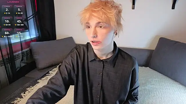 Snapshot of Your_avatar chatting on 15, 2, 2026 Your avatar online show from 15, 2, 2026