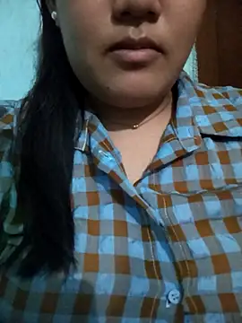 Snapshot of Queen-Rb chatting on 18, 9, 2025 Queen-Rb online show from 18, 9, 2025