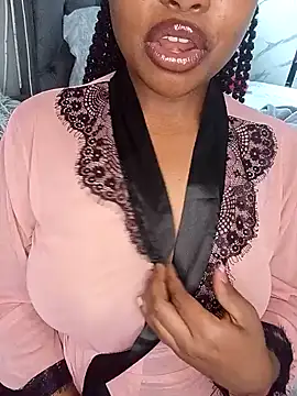 Snapshot of hornymommi chatting on 29, 10, 2025 hornymommi online show from 29, 10, 2025