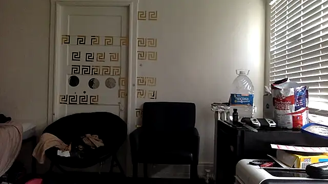 Diodre Benyoon online show from 8, 4, 2026